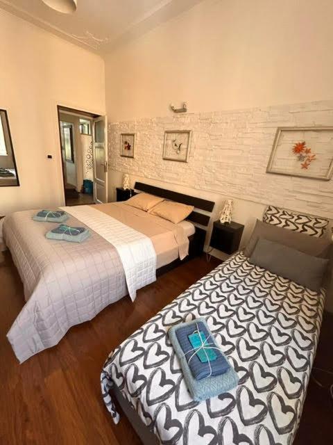 Art Apartment *